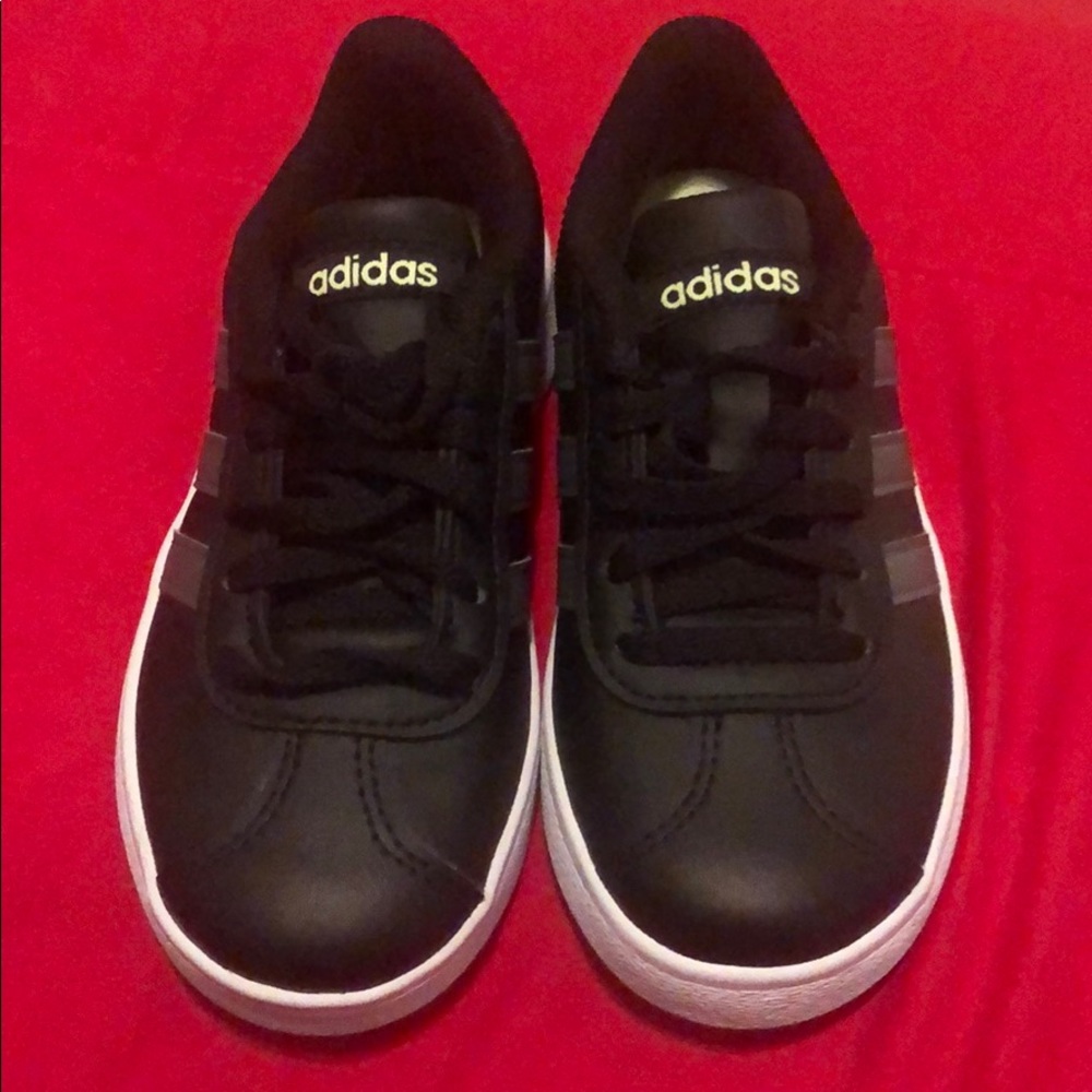 New adidas boys size 11